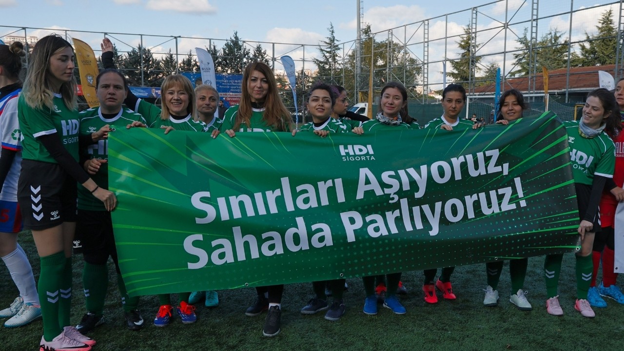 HDI Sigorta kadın futbol takımı Kızlar Sahada organizasyonunda final oynadı