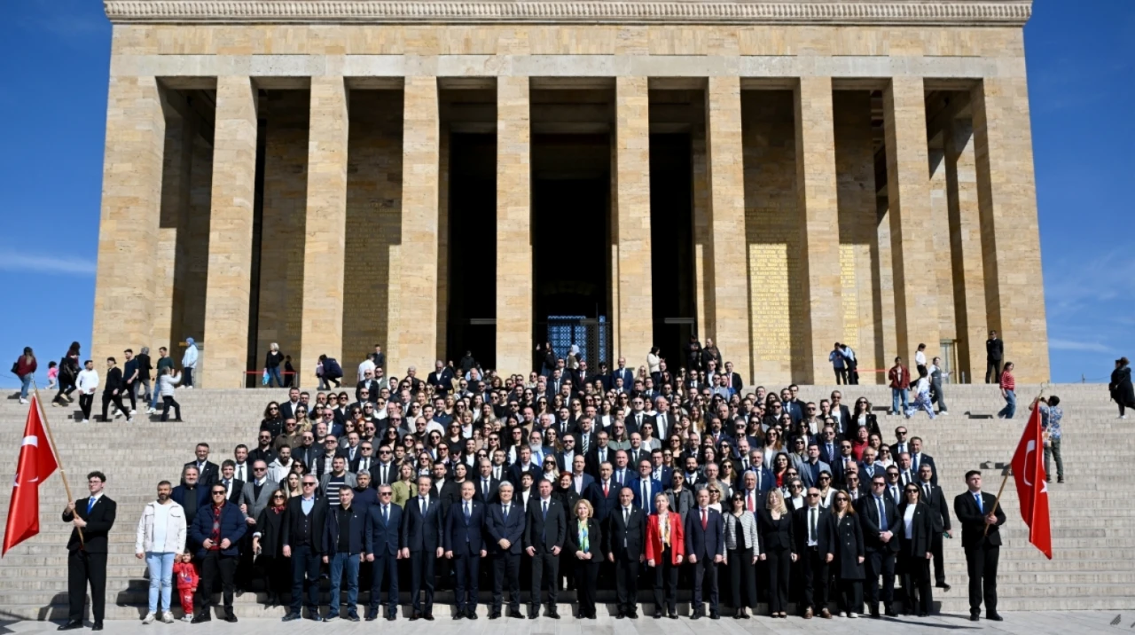 Anadolu Sigorta, 100. yılında Anıtkabir’i ziyaret etti